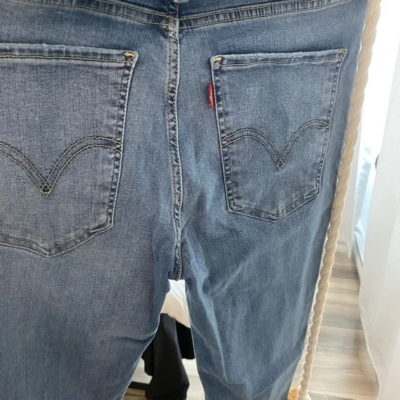 Jeans Lévis - Picture 3 of 3